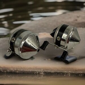 2 Vintage Zebco "Spinner" Model 33 Spincasting Fishing Reel Made In USA